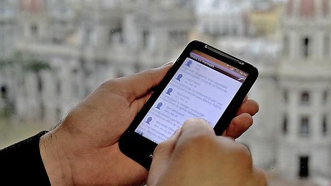 ¿Pueden espiarnos con el «smartphone» apagado?