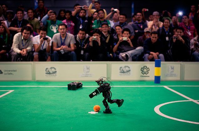 Robots futbolistas empiezan su Mundial en Holanda