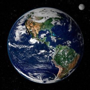 La Tierra + La Luna