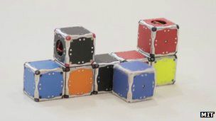 Presentan cubos robot al estilo Terminator