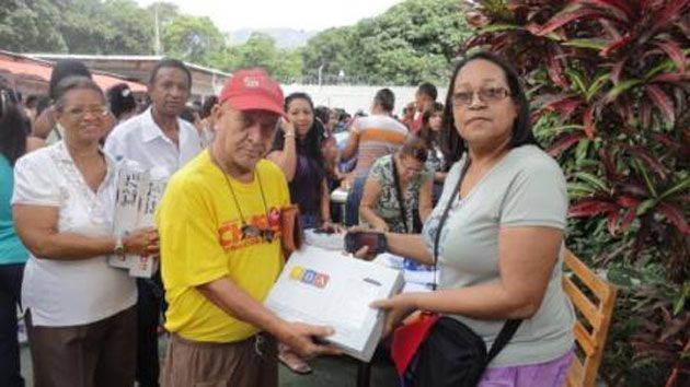 Cantv entregó 3.000 decodificadores de la Televisión Digital Abierta a familias del 23 de Enero