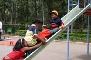 Niños jugando