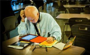 A la tercera edad le encantan los tablets