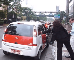 Asistentes al Mundial de Brasil podrán pedir sus taxis en 15 idiomas