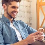 smartphone celular móvil hombre