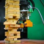 Robot con inteligencia artificial que aprende Jenga mirando y tocando