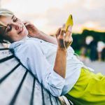 Mujer con smartphone