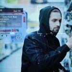 La compañía japonesa Vaak ha desarrollado una inteligencia artificial que es capaz de detectar a los ladrones aún antes de que actúen. Para este fin el sistema evalúa las imágenes obtenidas por las cámaras de seguridad buscando comportamiento sospechoso.