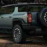 Deslumbrante nueva Hummer eléctrica hasta puede rodar en diagonal y su precio es...