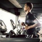 Los avances tecnológicos son cada día más eminentes en todos los ámbitos, incluso en el mundo fitness, en el que cada día se aprovecha más la tecnología para mejorar la experiencia de los usuarios dentro y fuera del gimnasio, a través de apps, plataformas de entrenamiento, relojes inteligentes y más.