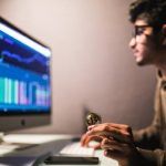 Los paneles solares son una opción ecológica y constante para minar criptomonedas