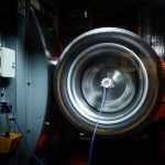 Nueva máquina de pruebas Pirelli somete neumáticos a velocidades de hasta 500 km/h