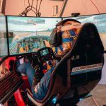 Conviértete en piloto con el nuevo simulador de carreras Cool Performance