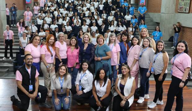 Telefónica Movistar impulsa la inclusión digital de 120 estudiantes durante el Día Internacional de las Niñas en las TIC