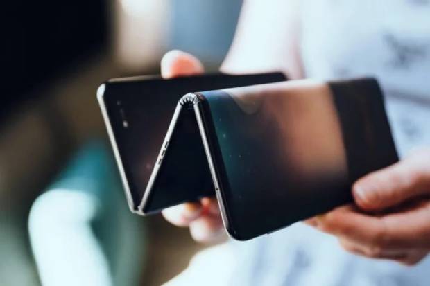 Próximo teléfono plegable de Huawei tendrá forma de tríptico y admitirá aplicaciones de "nivel PC"
