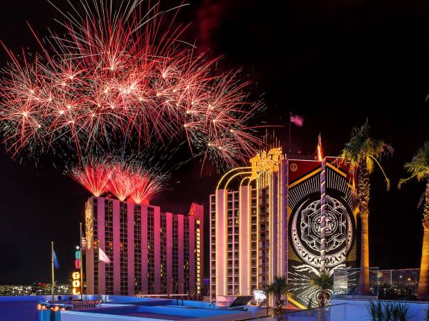 Año nuevo 2025 en Las Vegas con mucho entretenimiento y deslumbrante espectáculo de fuegos artificiales