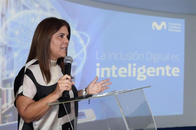 sobre el uso de la Inteligencia Artificial (IA) en la educación. La investigación, que contó con una muestra de 1.726 docentes de primaria a escala nacional, revela que 4 de cada 10 maestros utilizan herramientas de IA en sus prácticas pedagógicas.