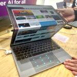 Lenovo ThinkBook Flip: primera laptop con pantalla que se pliega hacia afuera #MWC25