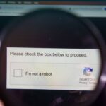 Cuidado con los CAPTCHAs falsos: así engañan a los usuarios para propagar malware