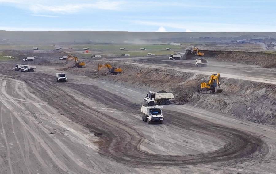 China pone en marcha la primera flota mundial de camiones mineros eléctricos y autónomos con redes 5G-A