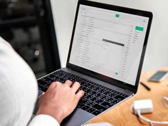 ¿Por qué tu correo se llena de spam? ESET explica 10 causas y cómo frenar estafas y phishing