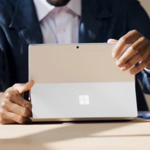 Microsoft renueva sus Surface para empresas: más IA, nuevos chips Intel y Qualcomm y foco en productividad