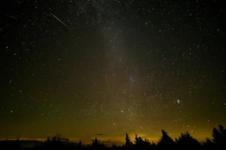 Agosto 2026 trae un eclipse solar total, las Perseidas y un eclipse lunar: la guía completa para mirar al cielo