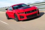 Mustang Dark Horse SC 2026 desafía la física con 795 hp y una caja de siete velocidades