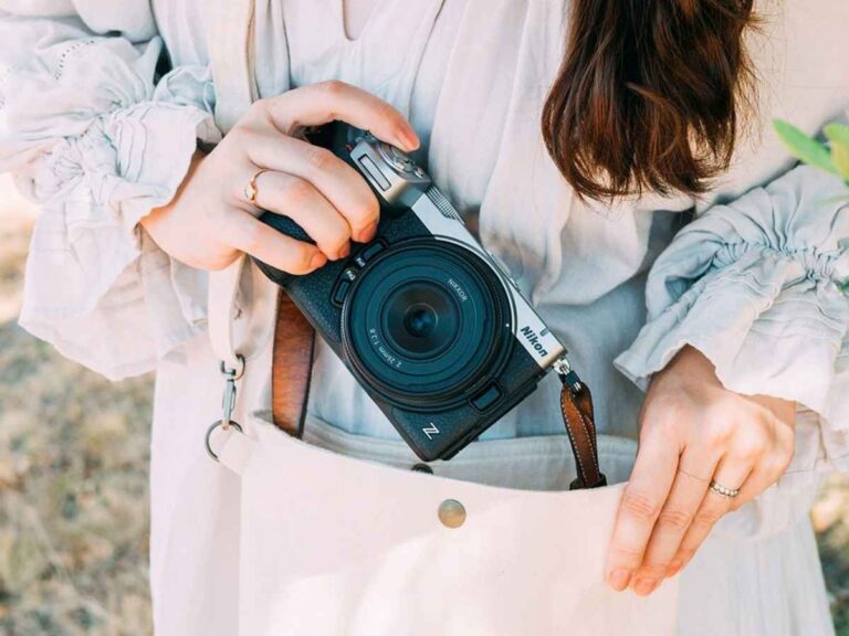 Nikon Z5IIC: nueva cámara full frame más compacta y accesible