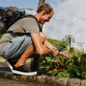 De una selva tropical al salón de clases en vivo: así funciona el aula virtual de Eden Project con LiveU
